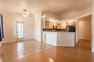 368 Manti Pl in Henderson, NV - Foto de edificio - Building Photo