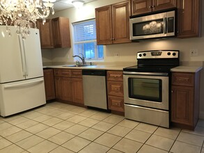 5 Emma Way, Unit 5 Emma Way in Wilmington, MA - Building Photo - Building Photo