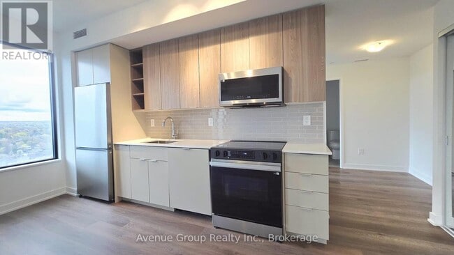property at 2075 Lakeshore Rd.
