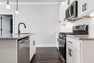 2811 SW Hampshire Ave in Bentonville, AR - Building Photo - Building Photo