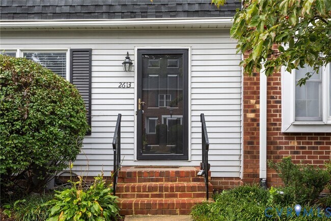 2613 Chancer Dr in Richmond, VA - Foto de edificio - Building Photo