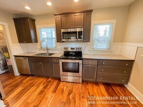 2024 Emerald St in Eugene, OR - Building Photo - Building Photo