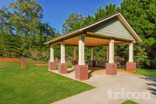 76 Wyndham Ct in Cartersville, GA - Building Photo