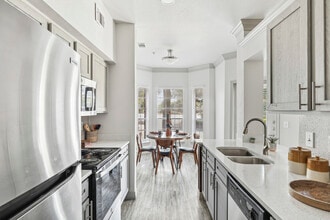 Enclave at La Frontera in Round Rock, TX - Building Photo - Building Photo