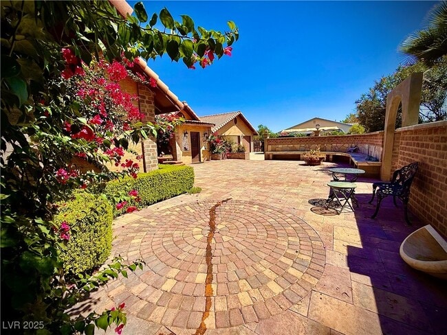 6500 Bullring Ln in Las Vegas, NV - Building Photo - Building Photo