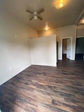 514 Ruddy St in Lockhart, TX - Building Photo - Building Photo