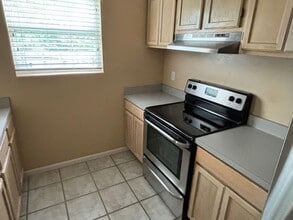 3178 Huttersfield Cir in Tallahassee, FL - Foto de edificio - Building Photo