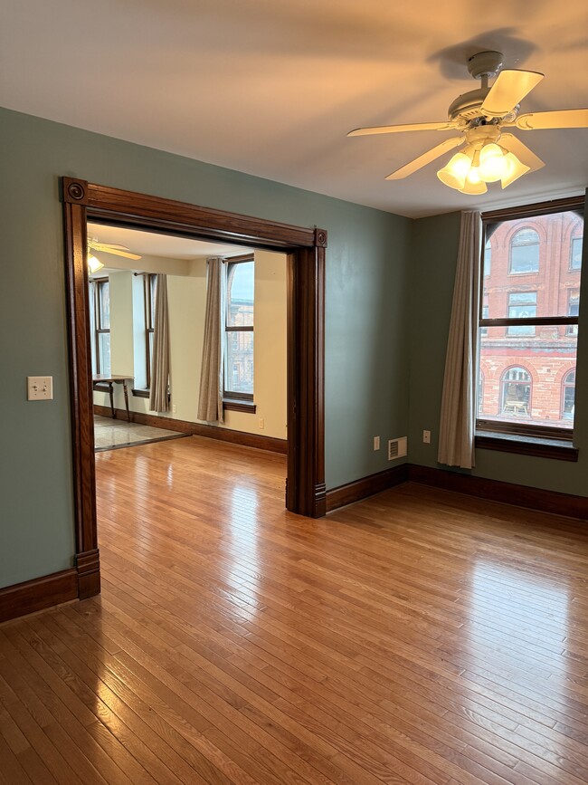 215 6th St, Unit 1 in Calumet, MI - Building Photo - Building Photo