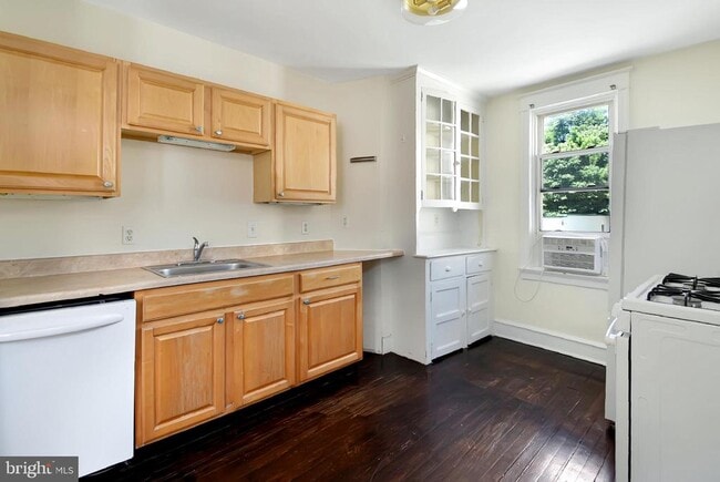 property at 16 E Eagle Rd