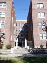 200 W 31st St in Norfolk, VA - Building Photo