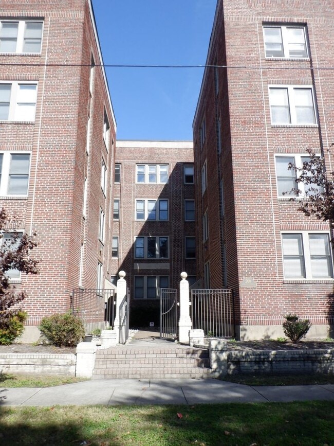 property at 200 W 31st St
