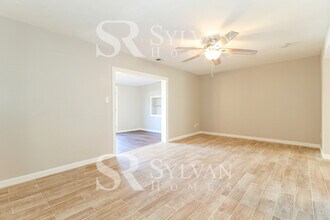 5542 New Colony Dr in Virginia Beach, VA - Building Photo - Building Photo