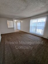 433 N Calaveras St in Fresno, CA - Building Photo - Building Photo