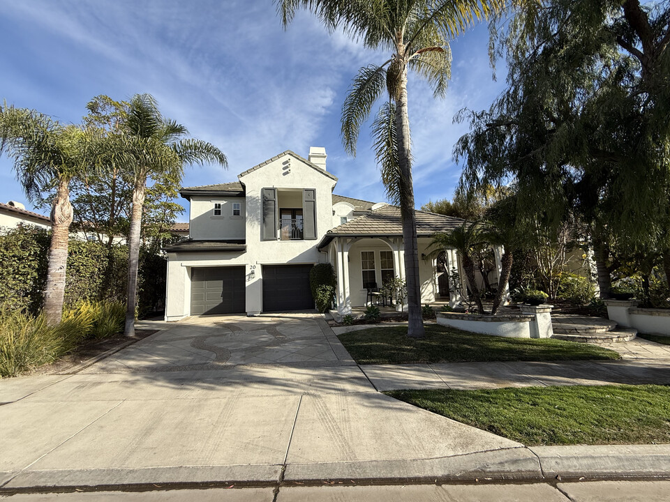 20 Calle De La Luna in San Clemente, CA - Building Photo