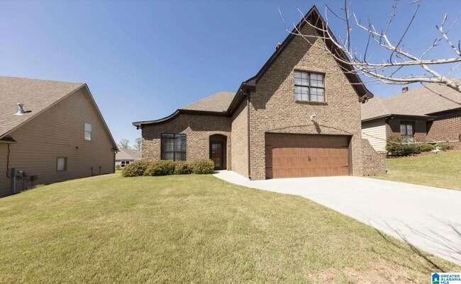 1059 Kerry Dr in Calera, AL - Building Photo - Building Photo