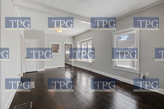 573 S Crescent Ave in Independence, MO - Building Photo - Building Photo