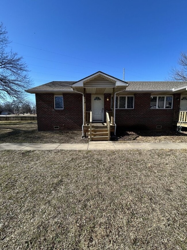 property at 401 E Adams St