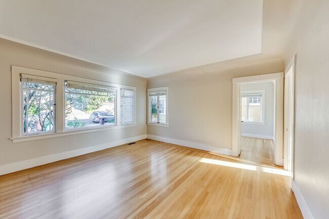 property at 508 Valle Vista Ave