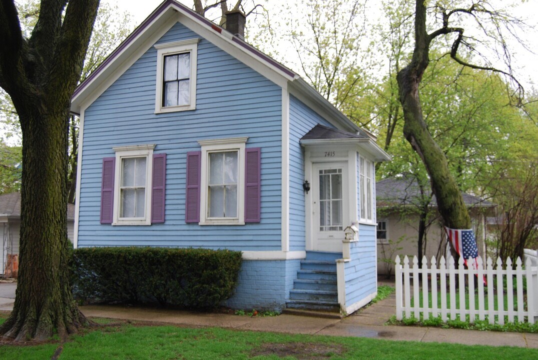 7415 Oak Ave in River Forest, IL - Foto de edificio