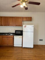 129 E Gorham St in Madison, WI - Building Photo