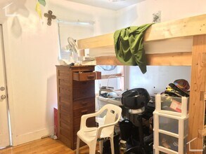 219 Freeman St in Brookline, MA - Foto de edificio - Building Photo