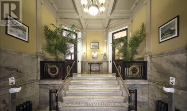73-473 Richmond St W in Toronto, ON - Building Photo - Building Photo