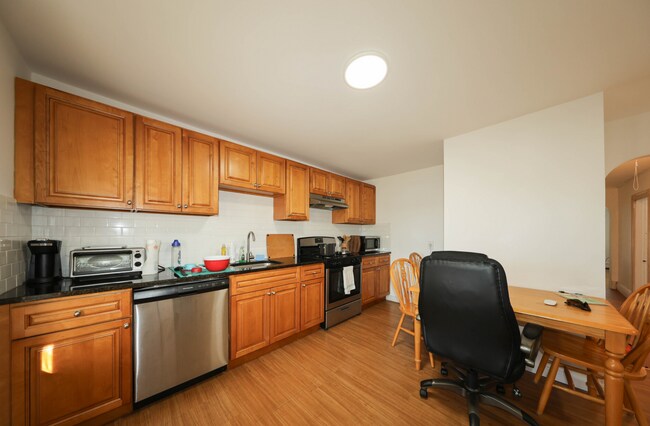 17 Princeton St, Unit 3