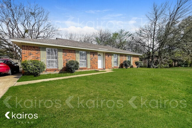 2073 Edinburgh Dr in Montgomery, AL - Building Photo - Building Photo