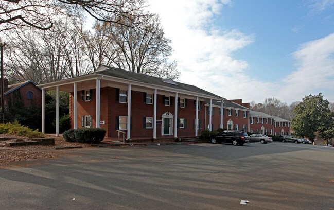 Briarcliff Apartments in Charlotte, NC - Building Photo - Building Photo