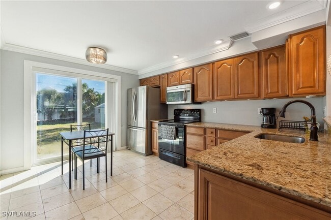 944 22nd Ave N in Naples, FL - Building Photo - Building Photo