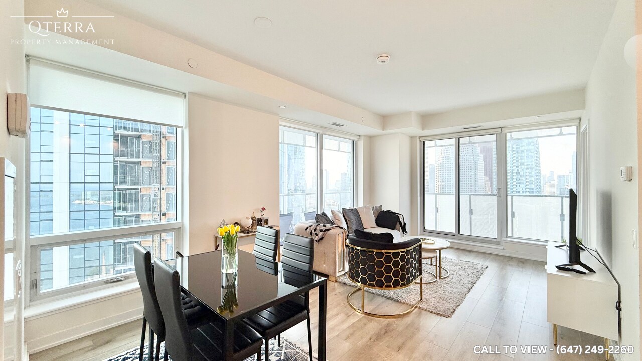 28 Freeland St in Toronto, ON - Building Photo