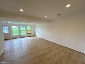 190 Monte Carlo Way in Charles Town, WV - Building Photo - Building Photo