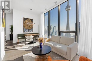 15 Mercer St in Toronto, ON - Building Photo