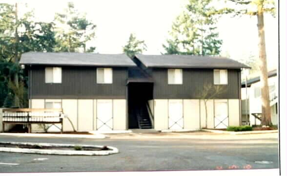 Lakewood Tudor Haus in Lakewood, WA - Building Photo