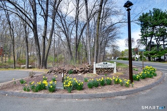 32 Farmington Chase Crescent in Farmington, CT - Building Photo - Building Photo