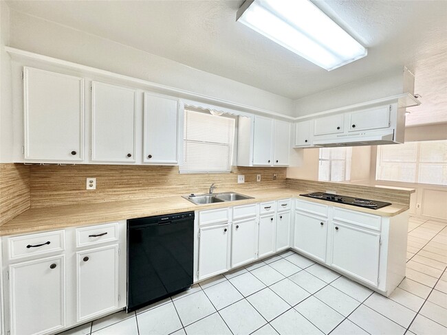 property at 43 W Torch Pine Cir