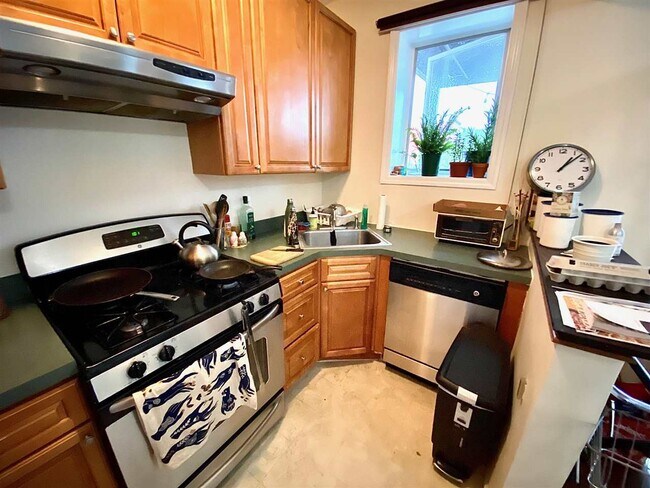 247 Grove St in Jersey City, NJ - Building Photo - Building Photo