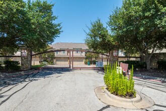 Bella Terra Townhomes in Austin, TX - Building Photo - Other