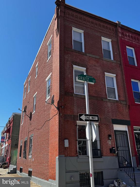 property at 2036 N Gratz St