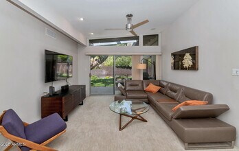 3326 N 61st Pl in Scottsdale, AZ - Building Photo - Building Photo