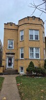 5527 N Bernard St in Chicago, IL - Building Photo