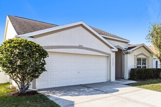 11351 Calgary Cir in Tampa, FL - Building Photo - Building Photo