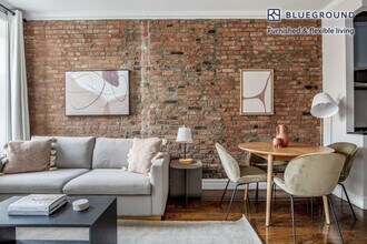 202 E 13th St in New York, NY - Foto de edificio - Building Photo