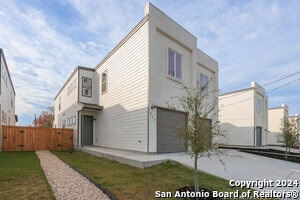 211 San Salvador Ave in San Antonio, TX - Building Photo - Building Photo