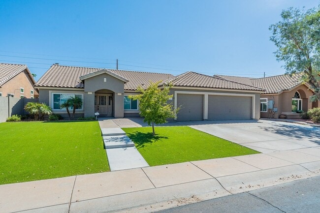 851 N Santa Anna St in Chandler, AZ - Building Photo - Building Photo