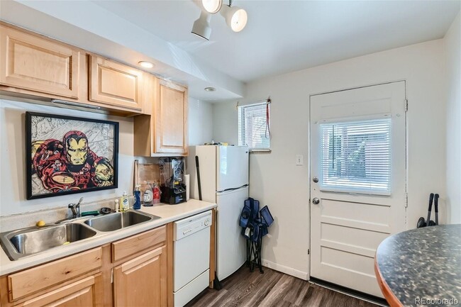 1524 Jasmine St, Unit 4 in Denver, CO - Building Photo - Building Photo