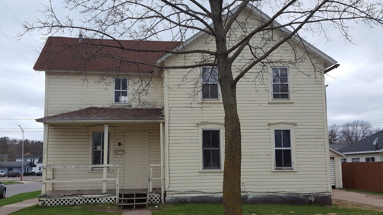 302 N 2nd Ave in Wausau, WI - Building Photo