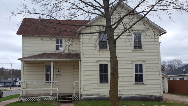 property at 302 N 2nd Ave