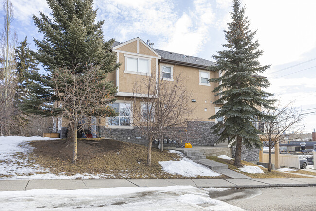 55 Collingwood Pl NW in Calgary, AB - Building Photo - Building Photo