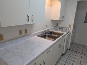 3600 SW 23rd St, Unit 4 in Gainesville, FL - Foto de edificio - Building Photo